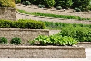 A Look At Some Top Reasons To Install A Retaining Wall